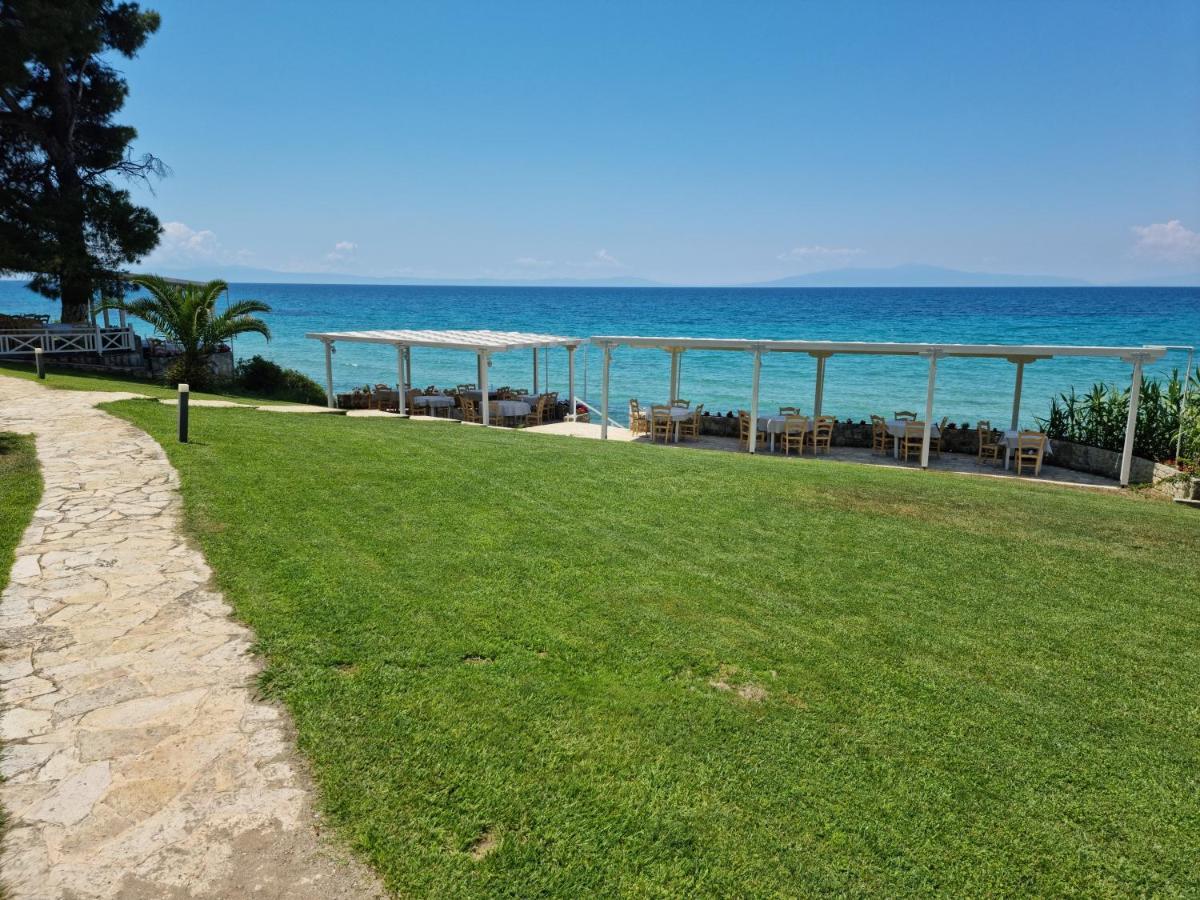 Beachfront Villa 100M From Sea For Up To 10 Guests Siviri Exterior photo