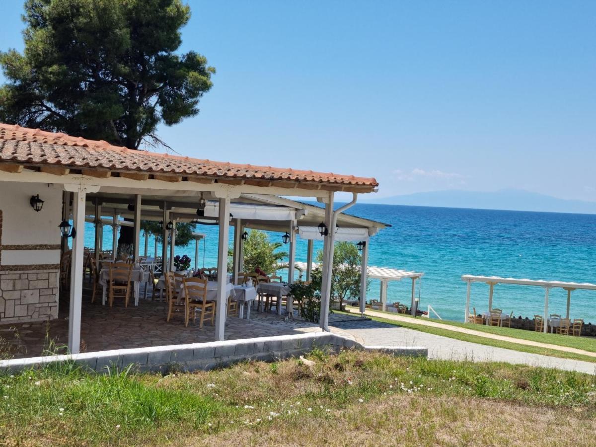 Beachfront Villa 100M From Sea For Up To 10 Guests Siviri Exterior photo