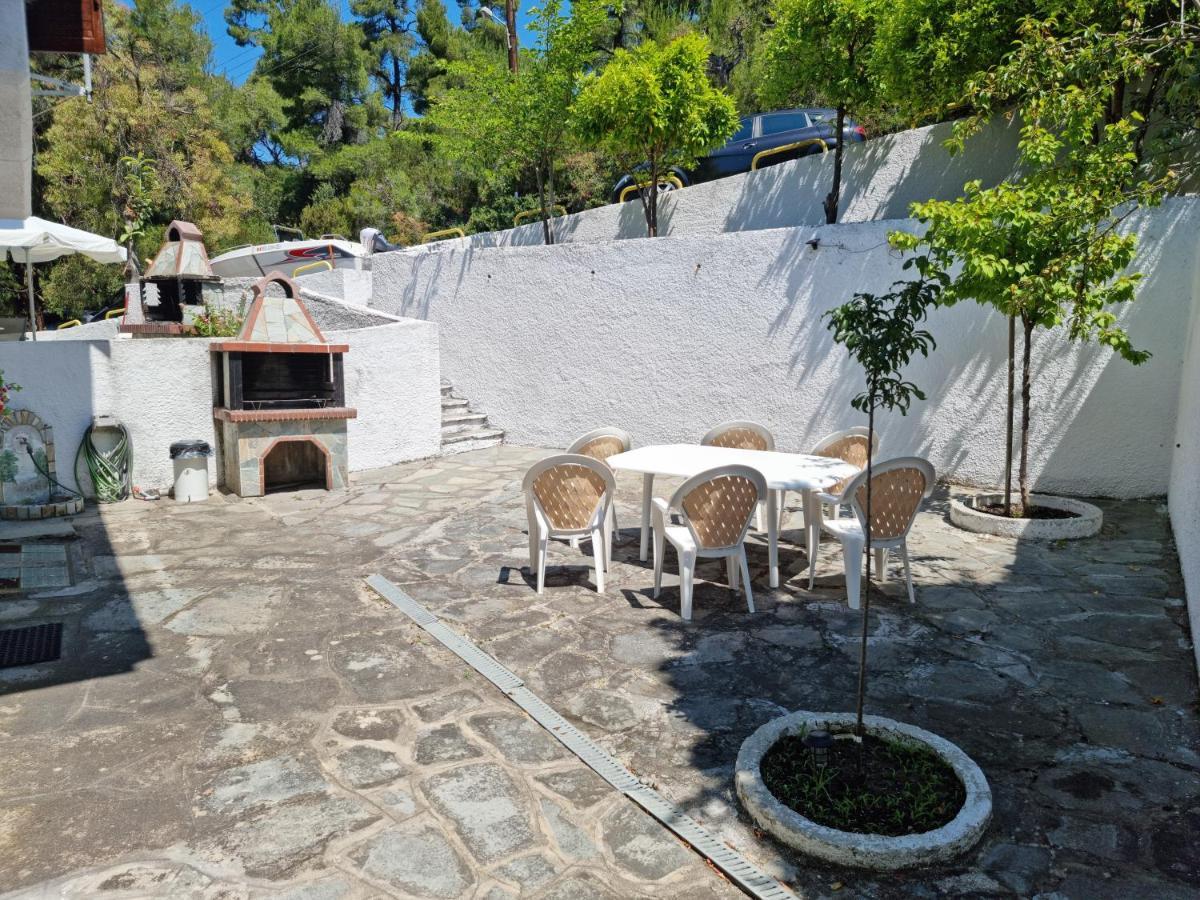Beachfront Villa 100M From Sea For Up To 10 Guests Siviri Exterior photo