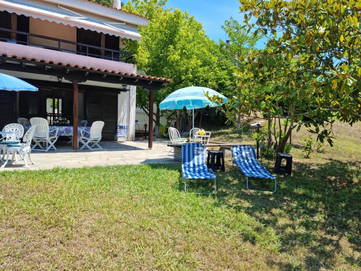 Beachfront Villa 100M From Sea For Up To 10 Guests Siviri Exterior photo