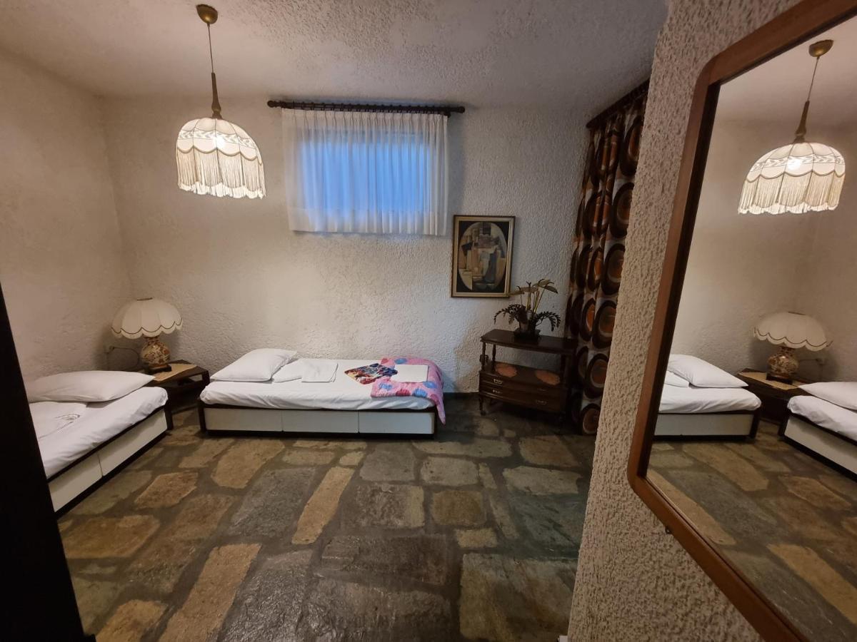 Beachfront Villa 100M From Sea For Up To 10 Guests Siviri Exterior photo