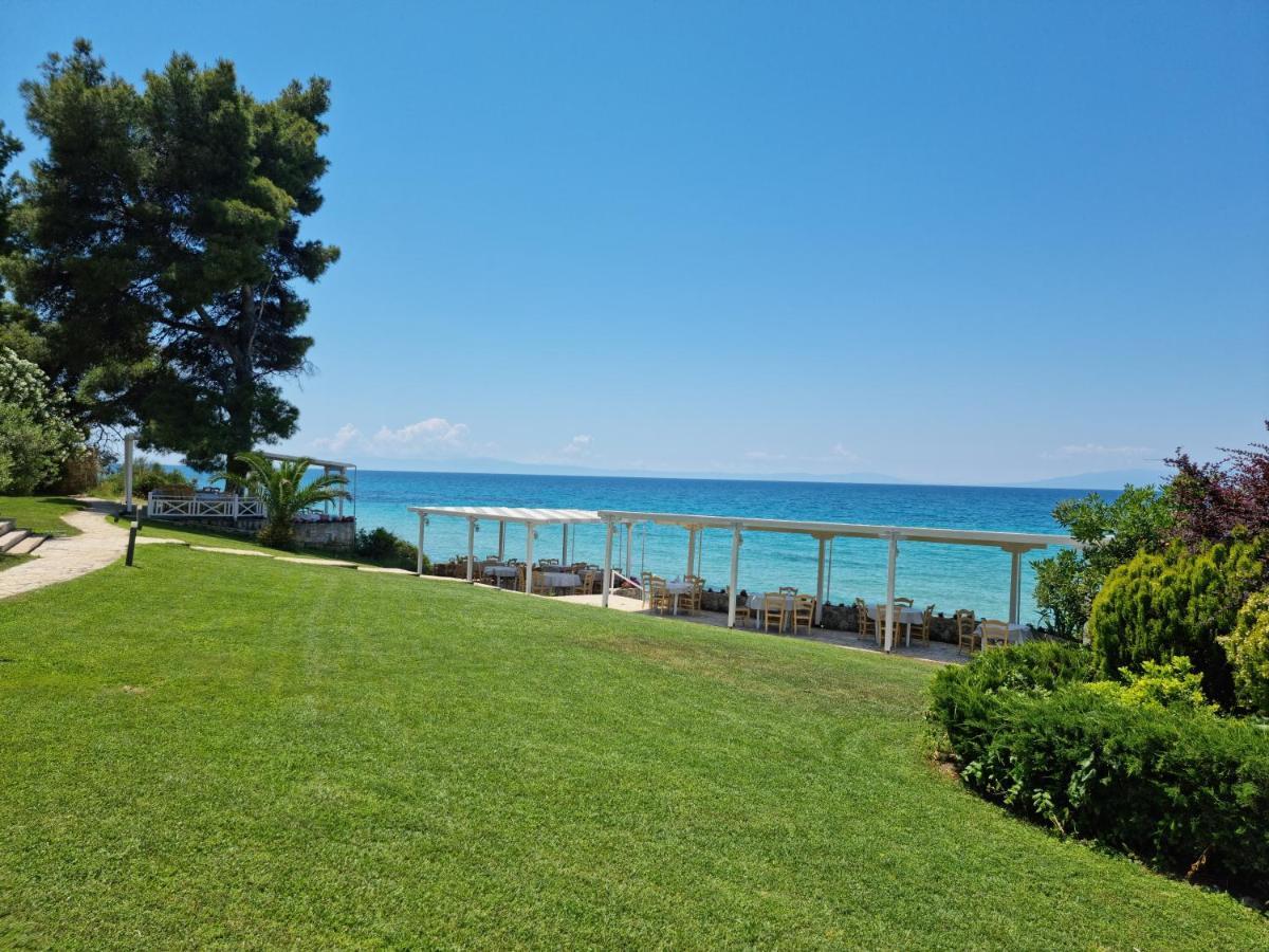 Beachfront Villa 100M From Sea For Up To 10 Guests Siviri Exterior photo